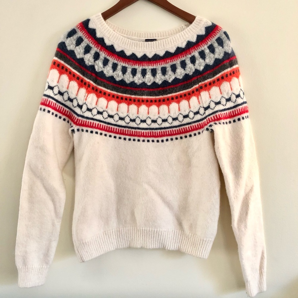 Gap sweater
